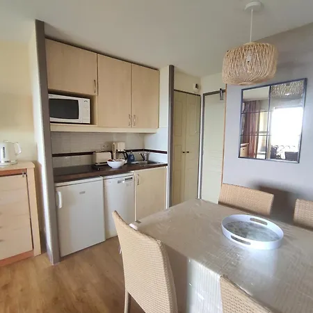 Апартаменты Village Cap Esterel , Agay , T2 Climatise Vue Panoramique - Acces De Plain-pied Au Calme Rare Sur Le Site - Piscines Et Parking Couvert Inclus Сен-Рафаэль