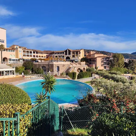 Apartment Village Cap Esterel , Agay , T2 Climatise Vue Panoramique - Acces De Plain-pied Au Calme Rare Sur Le Site - Piscines Et Parking Couvert Inclus *