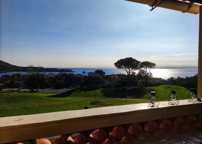 Village Cap Esterel , Agay , T2 Climatisé Vue Panoramique - Accès De Plain-pied Au Calme Rare Sur Le Site - Piscines Et Parking Couvert Inclus * Saint-Raphaël