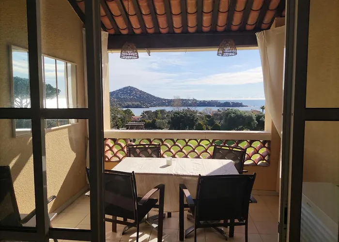 Apartamento Village Cap Esterel , Agay , T2 Climatisé Vue Panoramique - Accès De Plain-pied Au Calme Rare Sur Le Site - Piscines Et Parking Couvert Inclus
