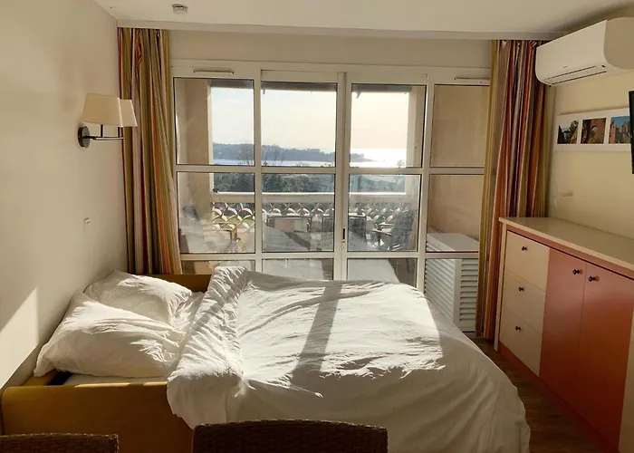 Village Cap Esterel , Agay , T2 Climatisé Vue Panoramique - Accès De Plain-pied Au Calme Rare Sur Le Site - Piscines Et Parking Couvert Inclus *